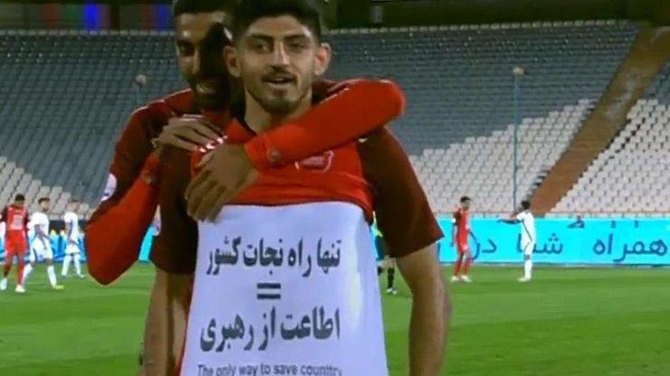 سفر به مشهد، هدیه مادر شهید به بازیکن پرسپولیس