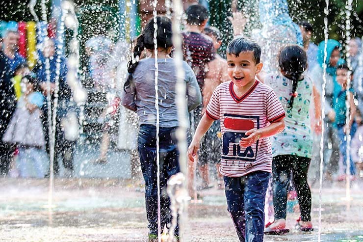 از «منطقه» دوستدار کودک به «شهر» دوستدار کودک می‌رسیم