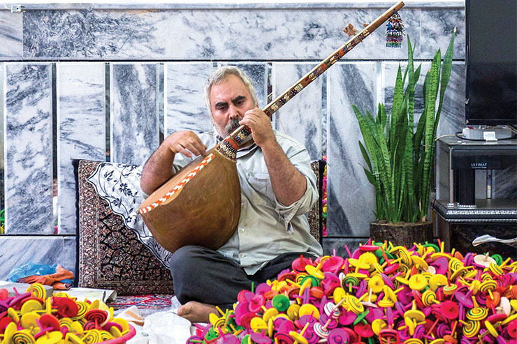 زندگی خراط محله شهید معقول بر مدار فرفره‌ها می‌چرخد