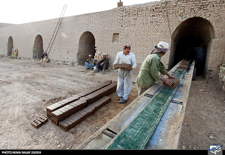 چشم امید کارگران به افزایش مزایای مزدی |دولت زودتر افزایش حق مسکن را به تصویب نهایی برساند