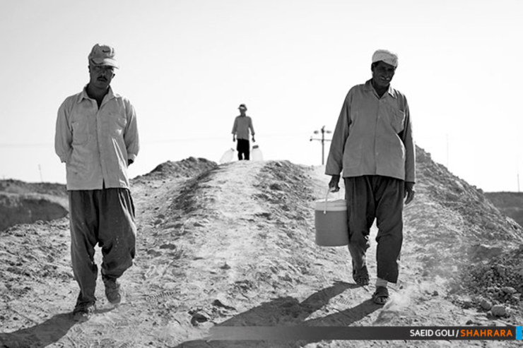 آیا دستمزد ۱۴۰۱ کارگران واقعی‌تر می‌شود؟