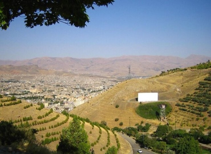 داستان محمدعلی عباس میرزایی‌، کسی که بزرگ‌ترین سینمای روباز جهان را ساخت