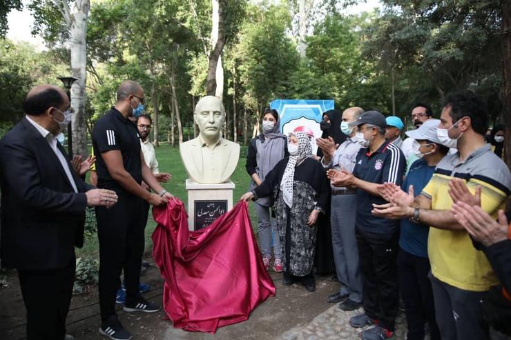 سردیس استاد معدلی پیشکسوت ورزش همگانی مشهد رونمایی شد