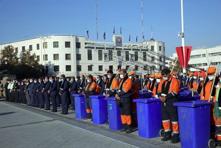 آغاز مراسم تشرف و اذن خدمت خادمان شهری مشهد به محضر حضرت رضا (ع)