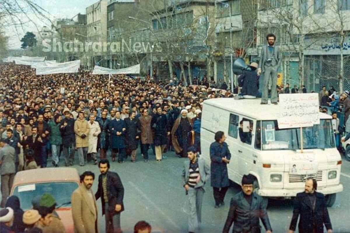 یادواره شهدای حماسه ۱۰ دی سال ۱۳۵۷ مشهد مقدس برگزار شد