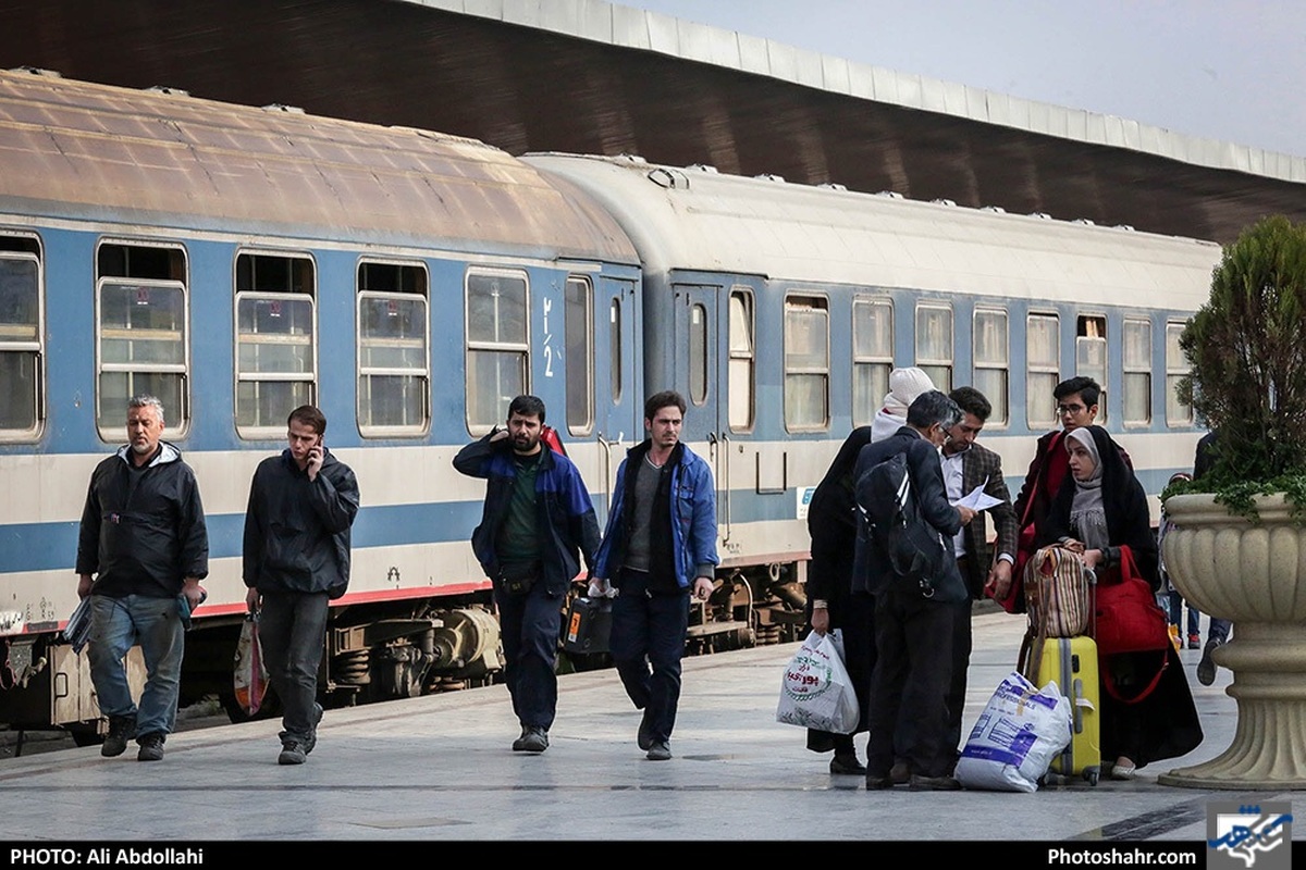 فروش بلیت قطار‌های نوروزی ۱۴۰۲ از امروز بدون افزایش قیمت آغاز شد (۱۳ اسفندماه ۱۴۰۱)