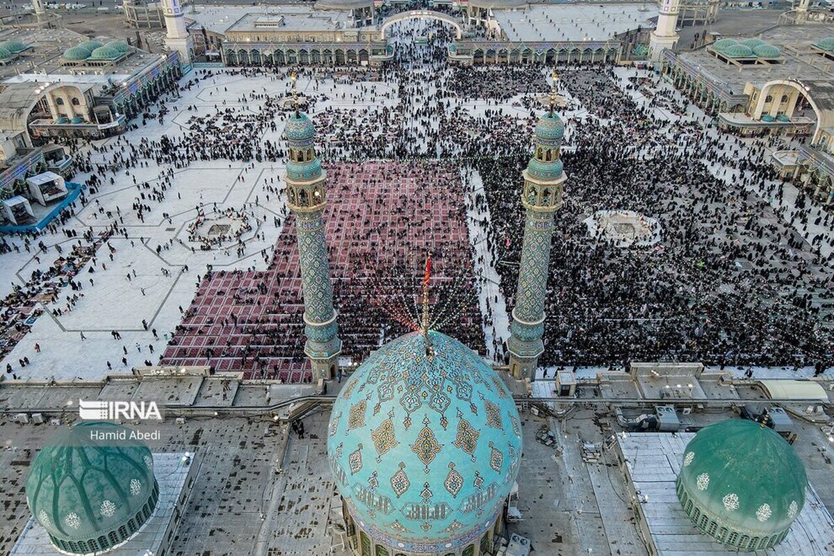 ویدئو | اجرای سلام فرمانده ۲ در روز نیمه شعبان در مسجد جمکران