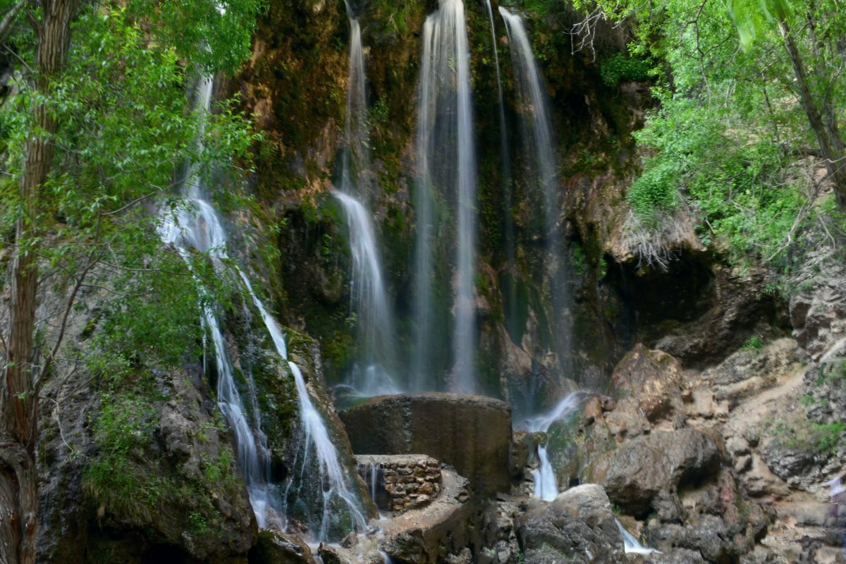 روستای تاریخی «اخلمد» در معرض آسیب جدی است