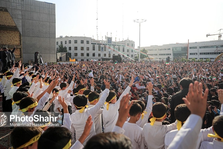 نوجوانان مهاجر افغانستانی در مشهد «سلام فرمانده» را خواندند + فیلم