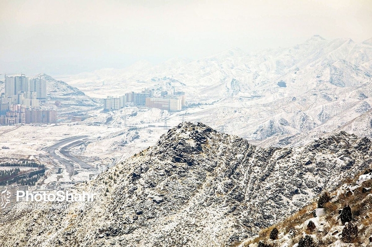 ادامه بارش باران در خراسان رضوی و بارش برف در نواحی کوهستانی (١۵ آبان‌ماه ١۴٠١)