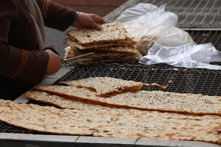 طرح نصب کارتخوان در نانوایی‌ها شکست خورده است؟ | هزینه طبخ نان، ۲۰۰ درصد افزایش یافته است