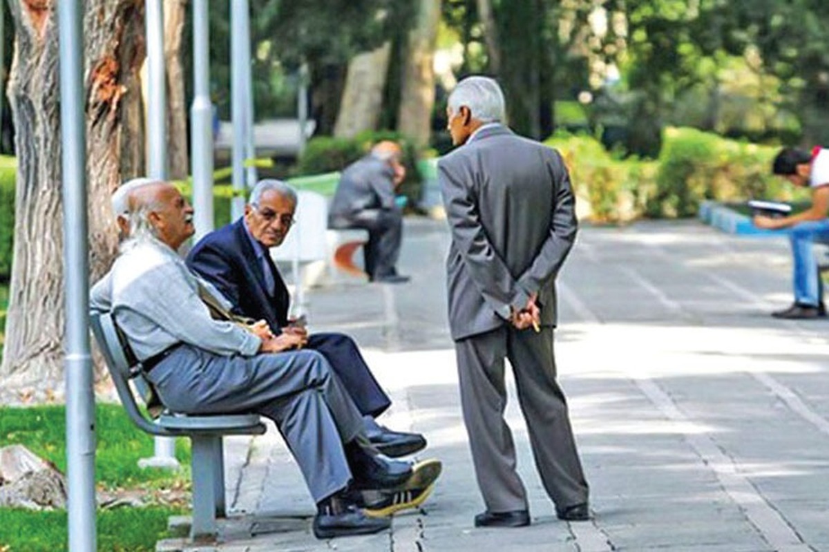 بیش از ۷۰ درصد بازنشستگان حداقل بگیر هستند | دغدغه بازنشستگان برای نان و درمان