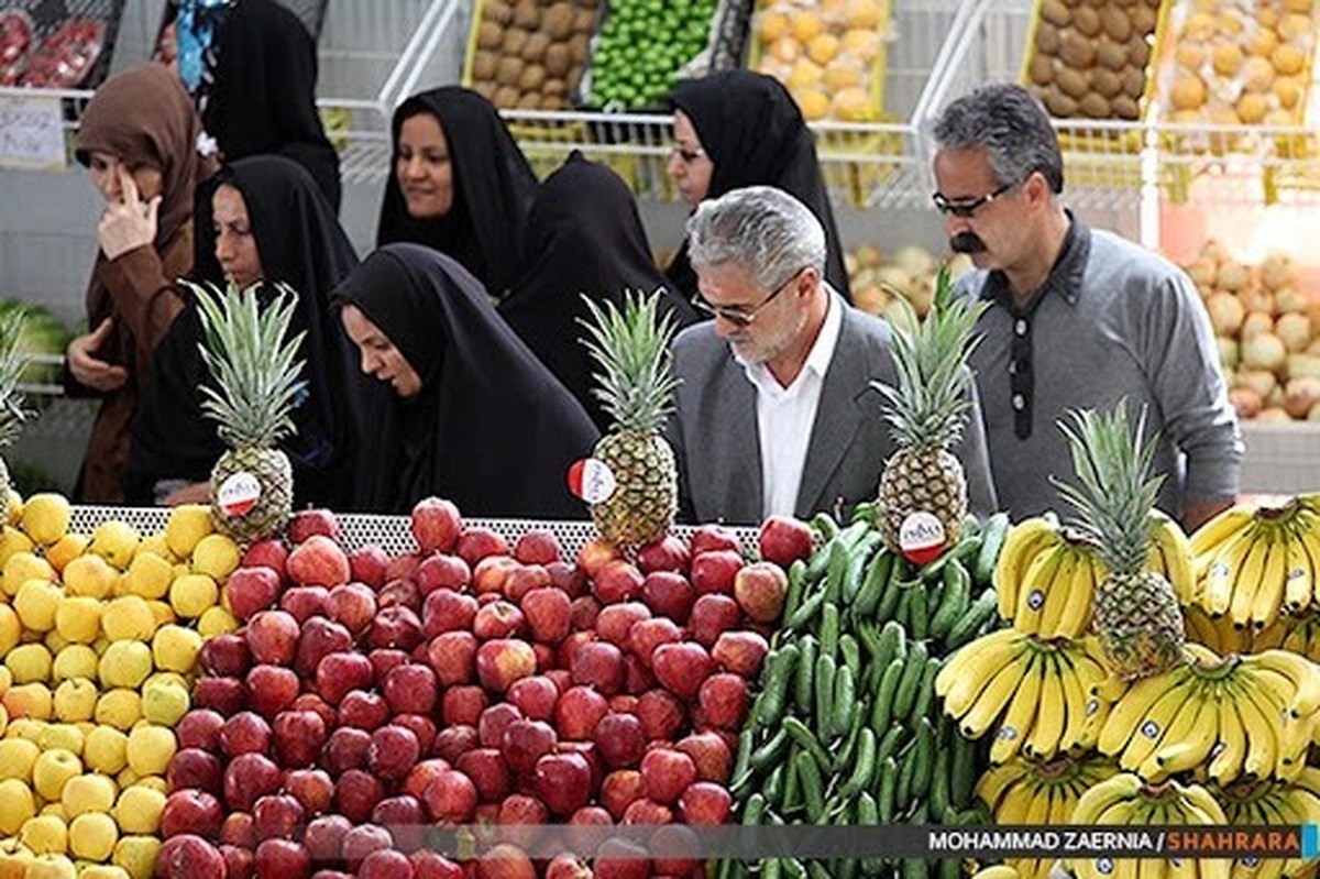 عرضه میوه با بیش از ۳۰ درصد سود در مغازه‌ها گران‌فروشی است