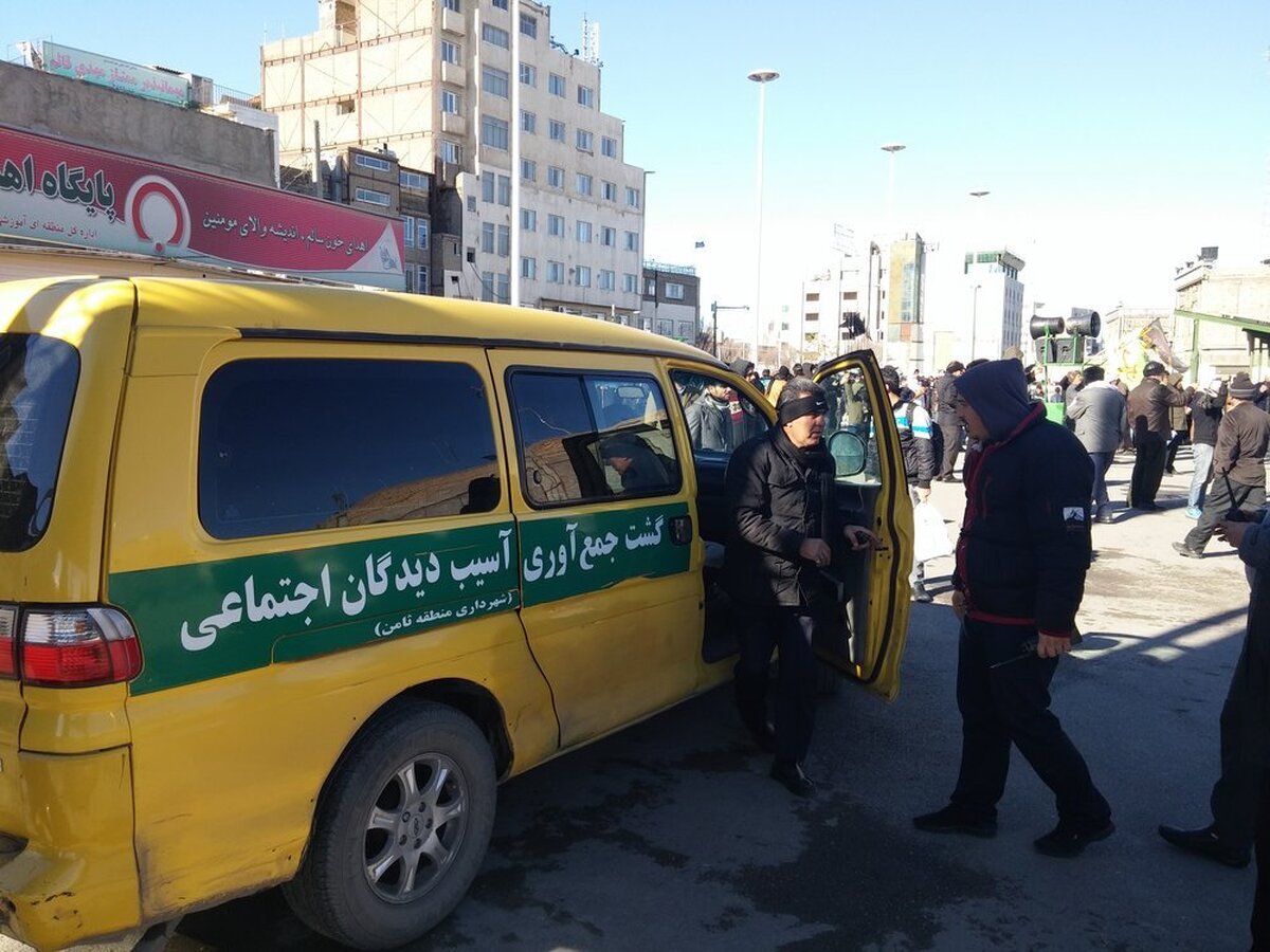 شناسایی ۲ متکدی مرد با پوشش زنانه در اطراف  حرم مطهر توسط نیروهای رفع سد معبر