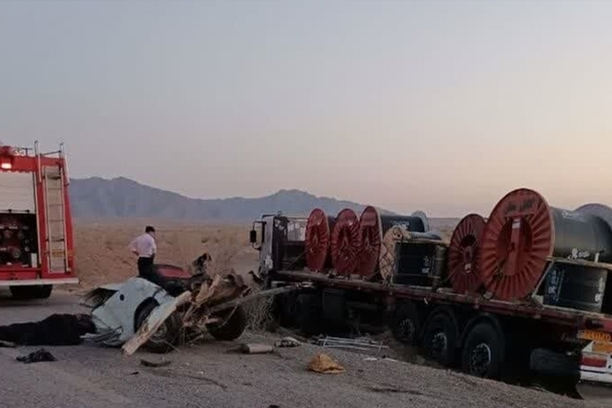 تصادف ۲ تریلی و یک پیکان در جاده شاهرود، جان ۵ نفر را گرفت