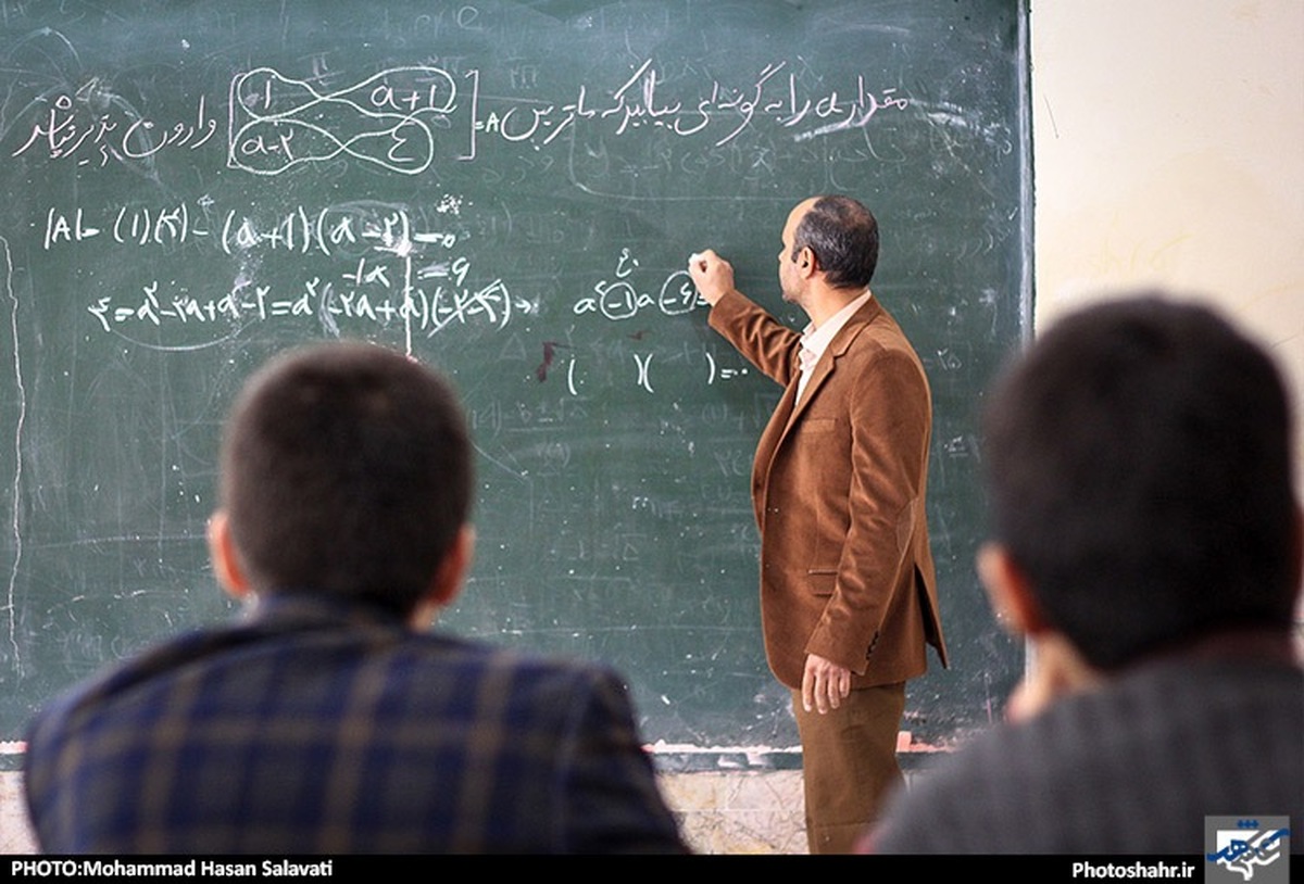 مرحله دوم رتبه‌بندی معلمان چه زمانی آغاز می‌شود؟ | جای خالی دانش‌آموزان مناطق محروم در دانشگاه‌های دولتی