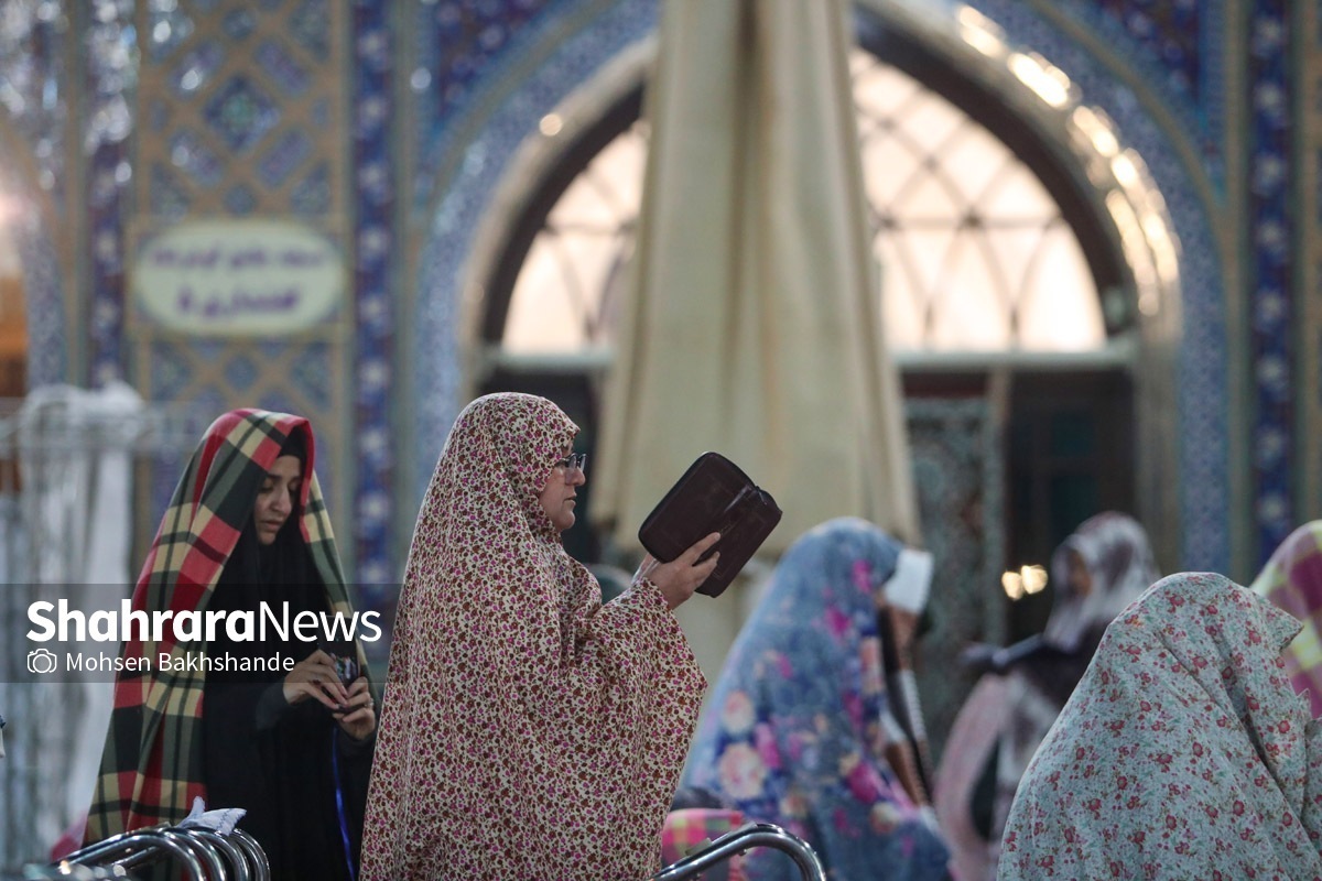 ثبت‌نام ۷۰ هزار متقاضی از ۲۲ کشور جهان برای شرکت در اعتکاف حرم مطهر رضوی| پنجم دی، تاریخ قرعه‌کشی و اعلام پذیرفته شدگان