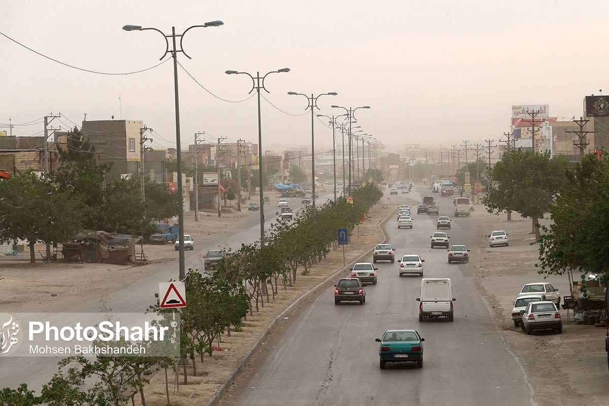 طوفان به تاسیسات برق در مشهد و دو شهرستان خراسان رضوی خسارت زد