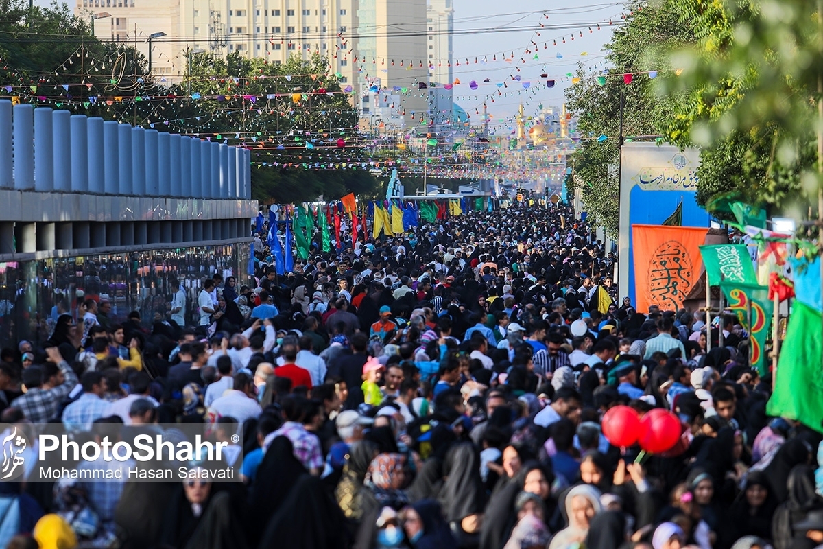 برگزاری جشن خیابانی خانوادگی در شب ولادت امام‌رضا‌(ع)