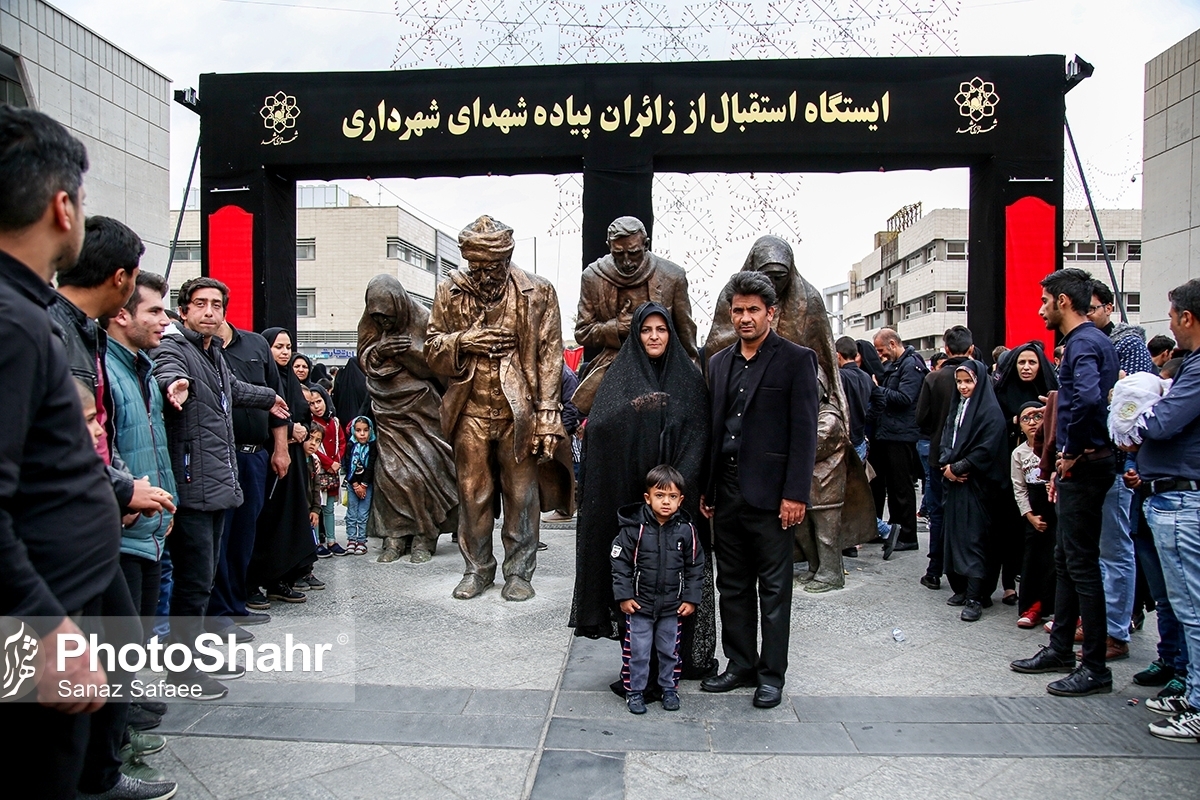 برپایی ٨ ایستگاه استقبال از زائر در مشهد به‌مناسبت دهه پایانی ماه صفر